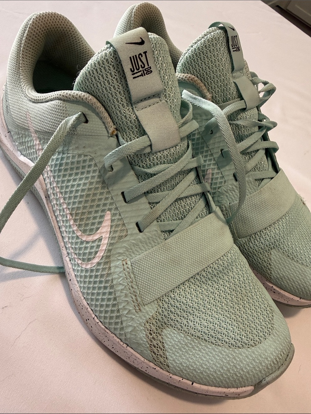 Nike Women’s Mint Green Athletic Training Sneakers